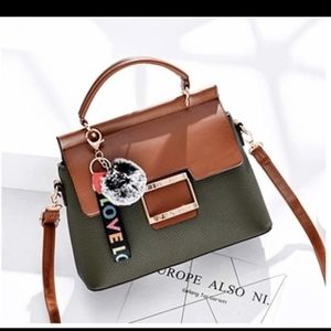 Divinity purse with Shoulder strap. Dark Green/Brown